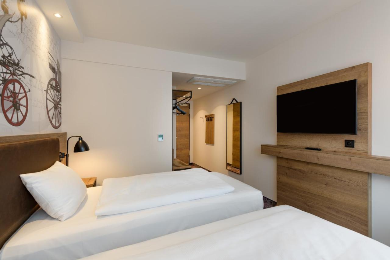 ホテル Ibis Styles コーブルク エクステリア 写真